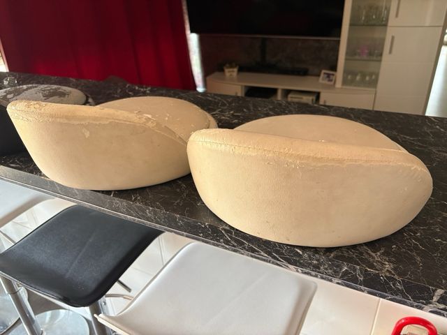 4 taburetes con respaldo para tapizar o adhesivo.