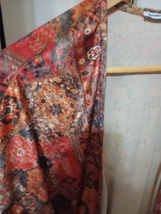 Quimono muy bonito con flecos