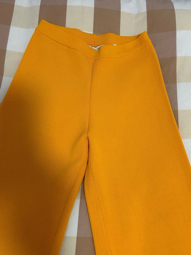 Pantalón punto Zara