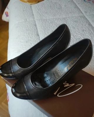 Zapatos salón. 39. Nuevo