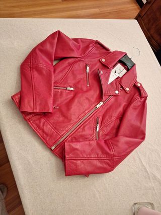 Cazadora piel chica Mango 