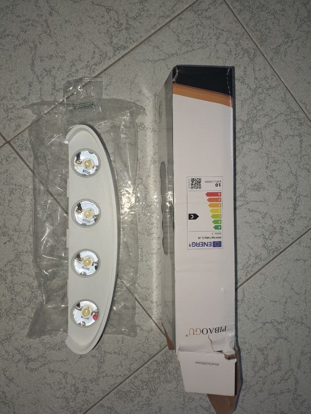 Applique da parete 8 watt