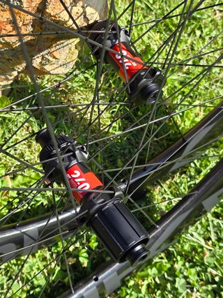 Llantas *1412g* Duke Baccara RX 56 + Dt Swiss 240