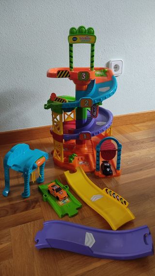 Pista coches tuc tuc bólidos