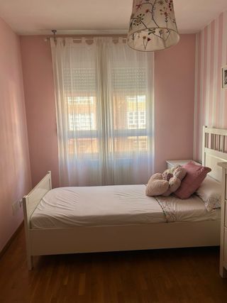 Cama blanca juvenil