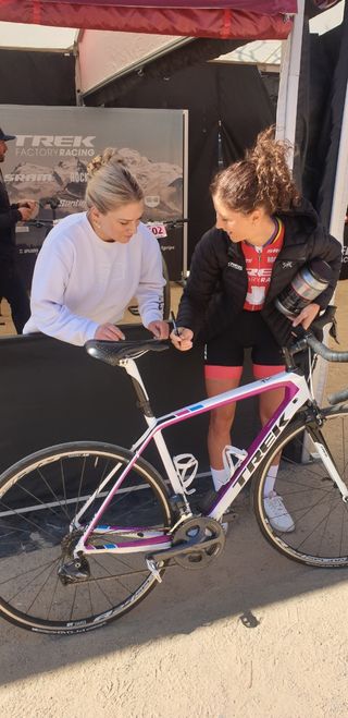 Trek Madone 6 series firmada