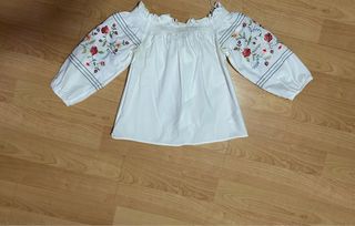 Blusa con mangas largas 