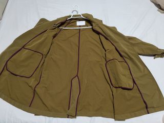 Gabardina Zara color verde oliva S