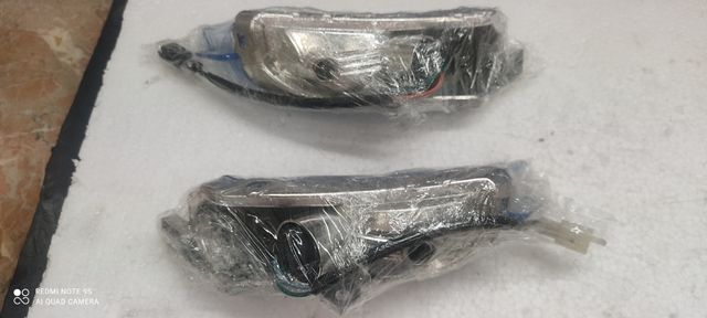 Kymco K-XCT 125i, intermitente Derecho