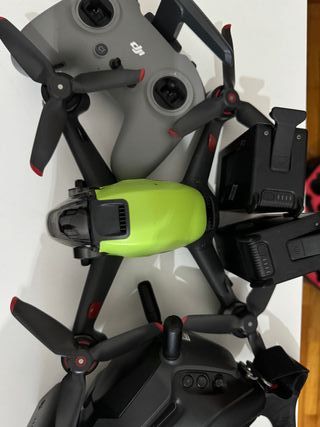 ¡Vendo Drone DJI FPV en Perfecto Estado + Extras!