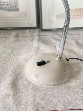 Lámpara de mesa vintage estilo Kaiser Idell – metal gris