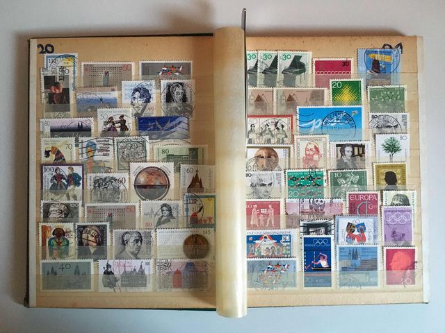 Classificatore con vari sigilli.