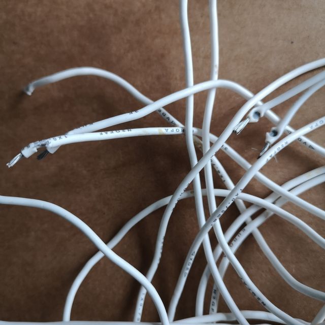 Casquillos Bi pin cerámico con cable