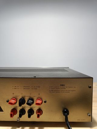 Amplificador LUXMAN L-205