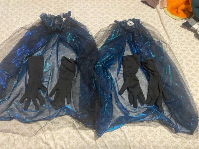 Capa y guantes H&M para disfraz niña
