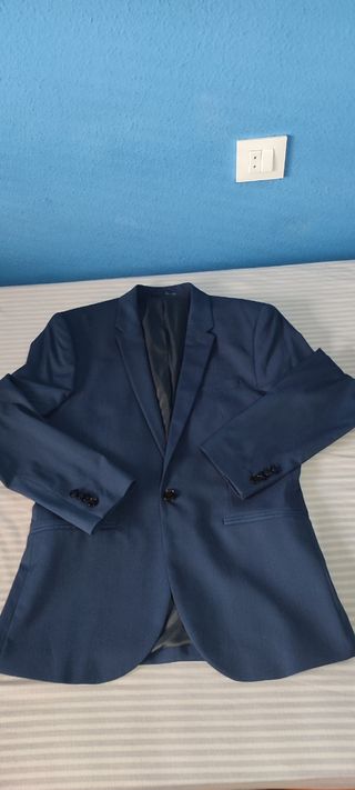 Americana azul marino de chico. Talla 38.