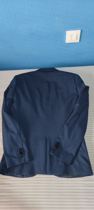 Americana azul marino de chico. Talla 38.