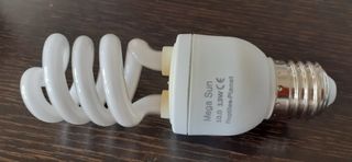 Lámpara Mega Sun 10.0 Con UVB Y UVA para Terrario
