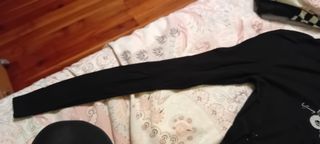 Top de manga larga Bershka negro