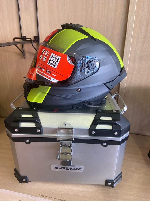 Baúl moto color aluminio 38 litros nuevo