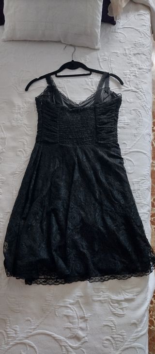 Vestido encaje Marca Veneno en la Piel