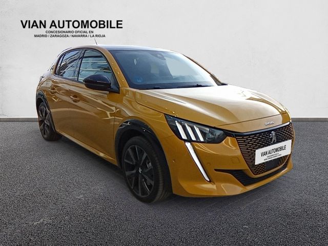 Peugeot e-208 2022