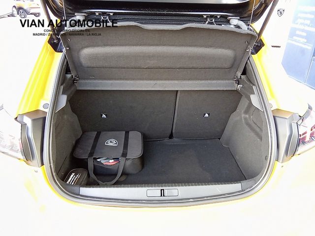 Peugeot e-208 2022
