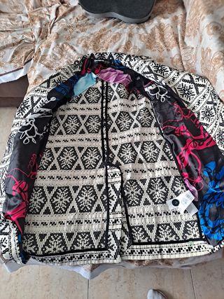 Abrigo nuevo sin etiqueta Desigual 