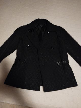 Chaquetón negro Zara.. OTOÑO