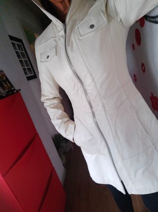 Abrigo de piel Stradivarius