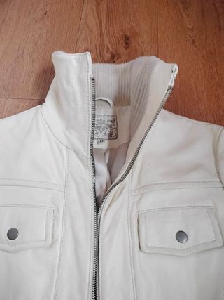 Abrigo de piel Stradivarius