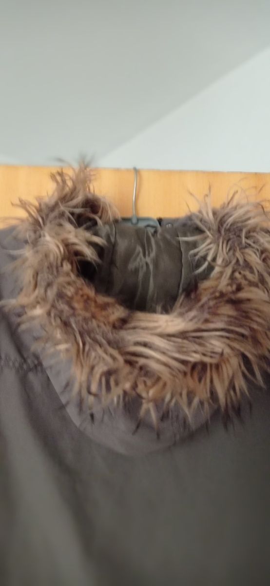 Chaquetón unisex impermeable con capucha