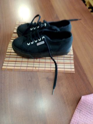 Scarpe Superga nere praticamente nuove