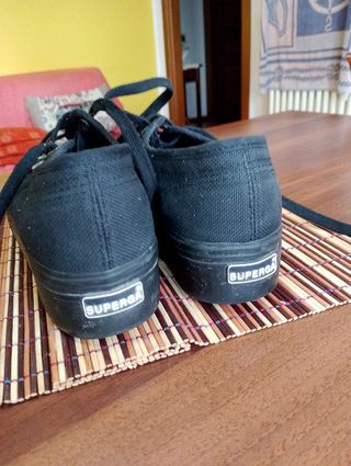 Scarpe Superga nere praticamente nuove