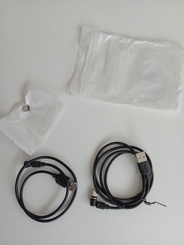 Cavi a connessione rapida con magnete USB Type-C