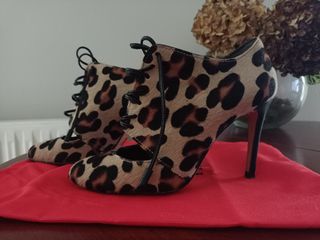 Zapatos animal print CH