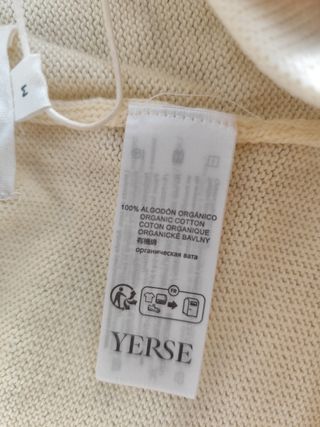 Conjunto pantalón y Niki. Sin estrenar. YERSE