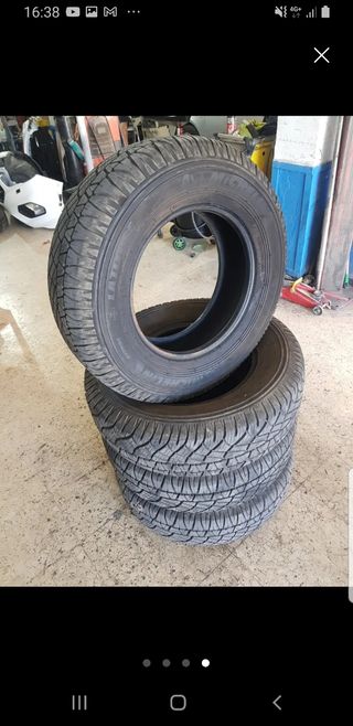 2 Ruedas Michelin 225/75 16 108H