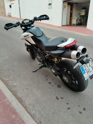 DUCATI HYPERMOTARD 796 2012 NUEVA,