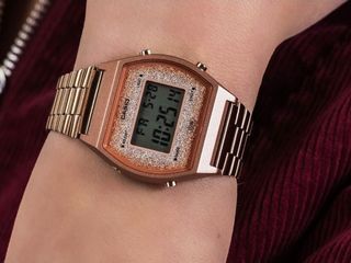Reloj Casio B640WCG-5DF Mujer ORO ROSADO Nuevo 