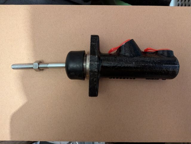 Cilindro freno embrague iruña 1413001f