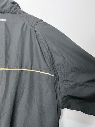 Chaqueta Cortavientos New Balance Oversize