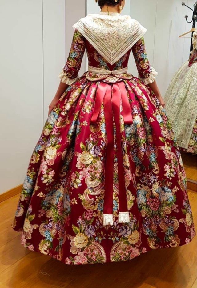 Traje de fallera