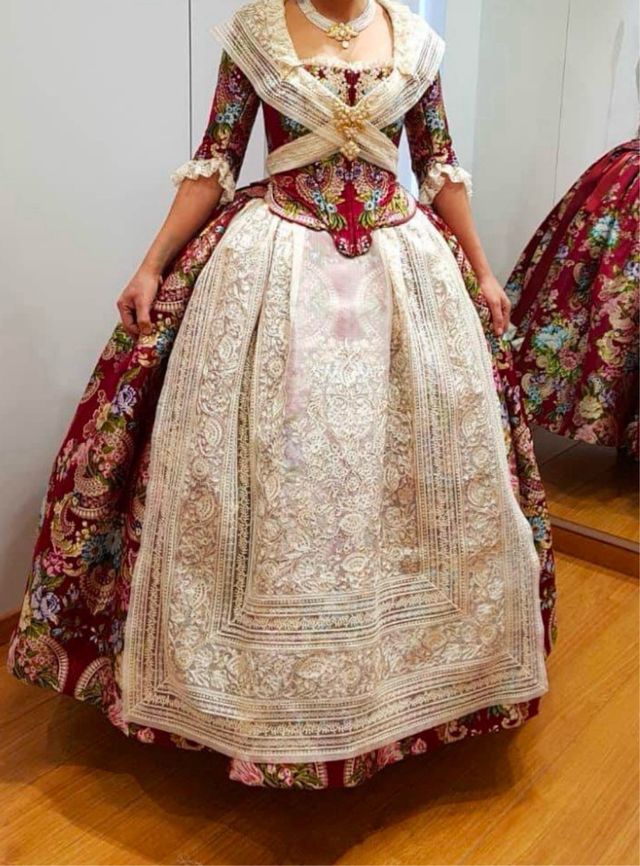 Traje de fallera