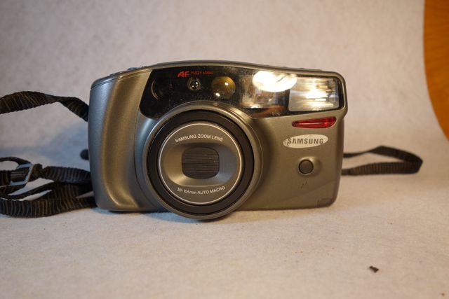 Cámara Analógica Samsung Af Zoom 105s