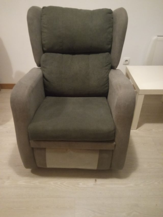 Sillón reclinable gris
