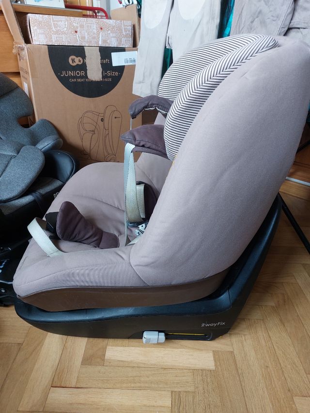 Maxi-cosi 2wayFix Pebble Plus 0-18,5 kg isofix