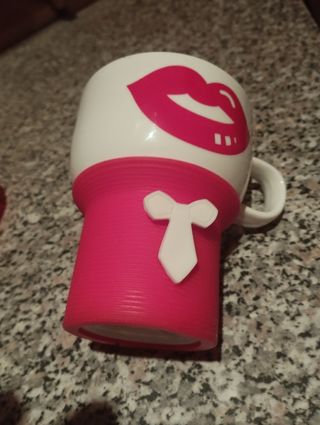 Tazza in ceramica con cappello