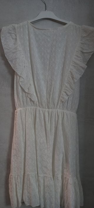 Abito bianco ricamato