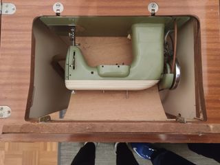 Máquina de coser Sigma antigua